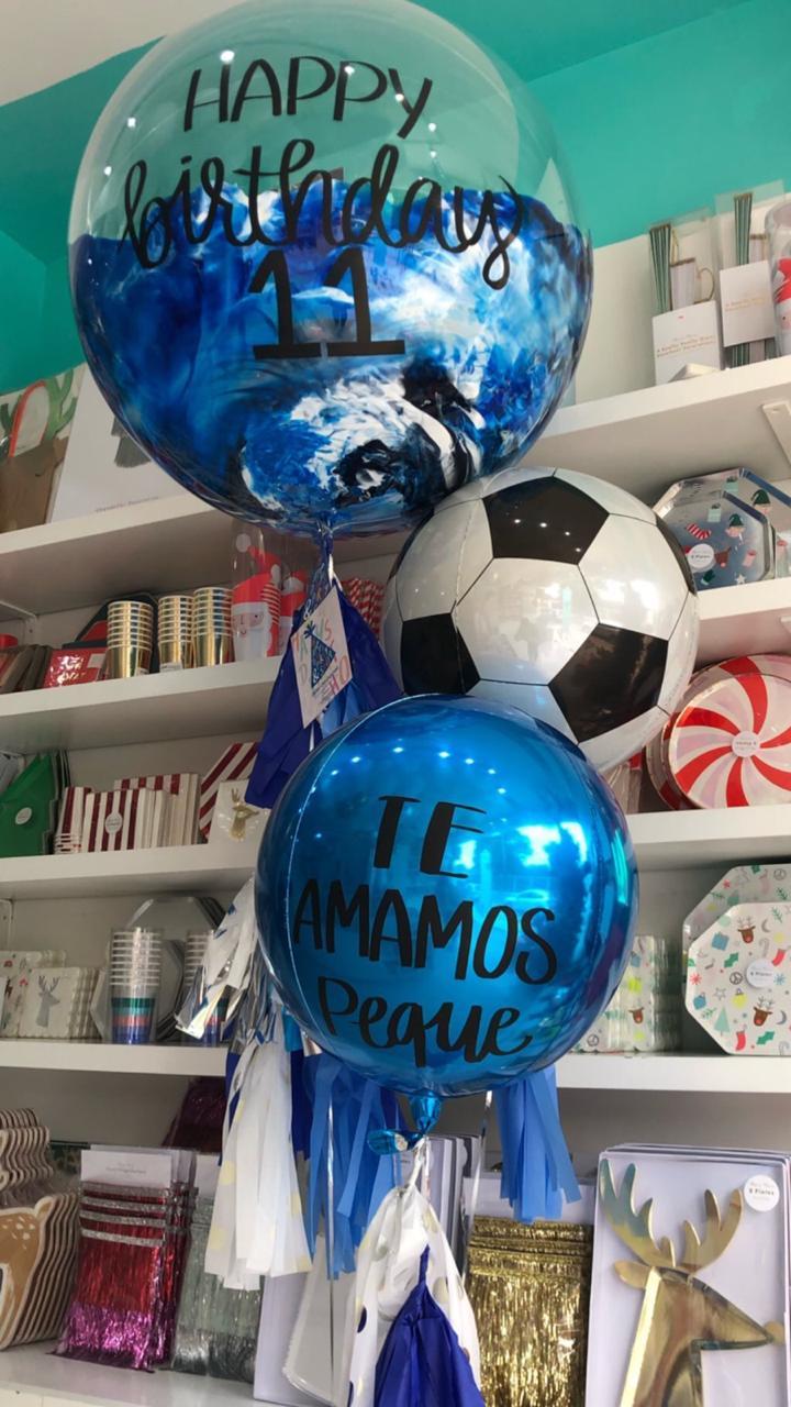Bouquet L globos Futbol azul hinchados con helio – La Fiesta de Olivia